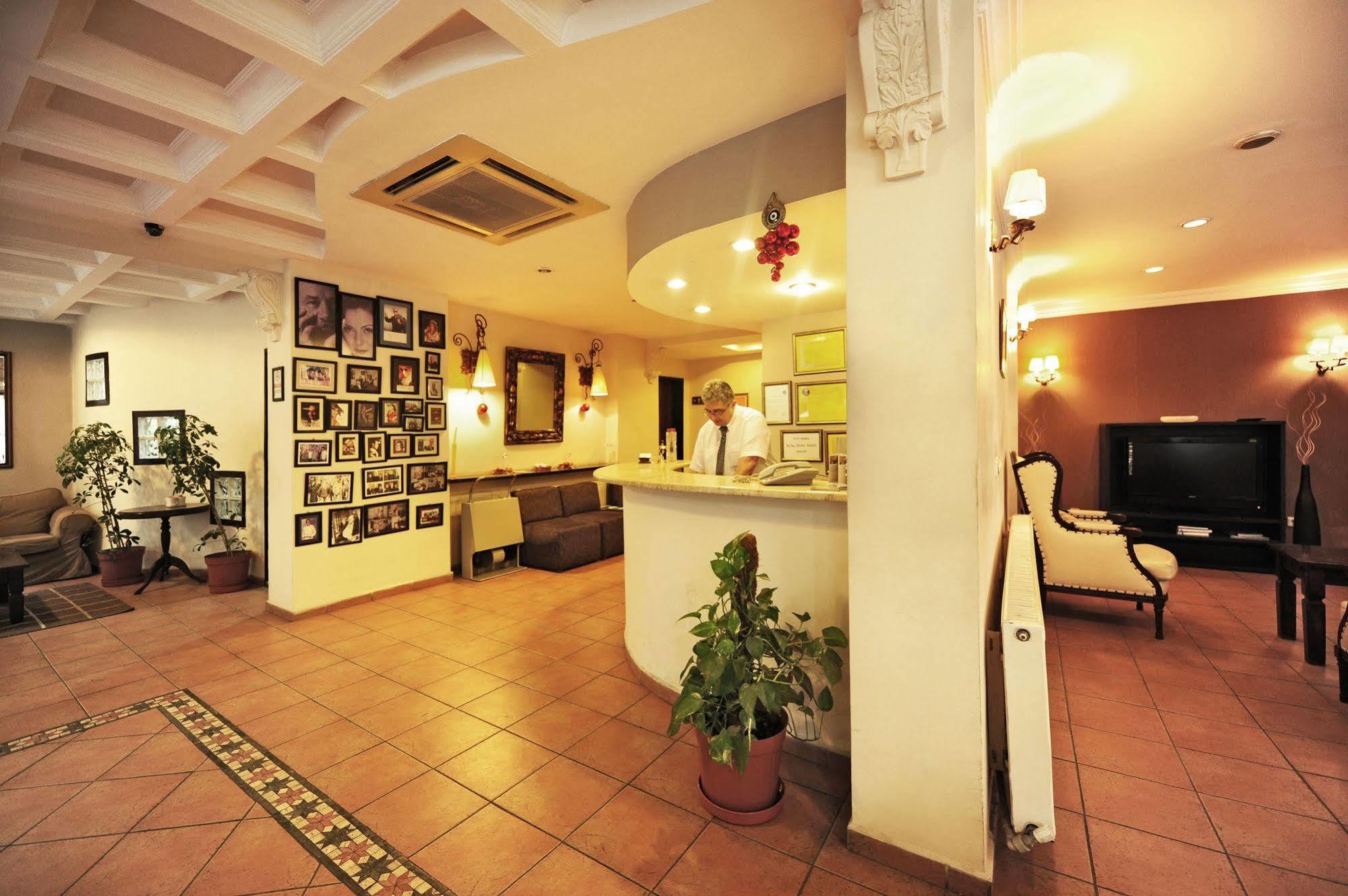 איזמיר Uestuen Hotel Alsancak מראה חיצוני תמונה